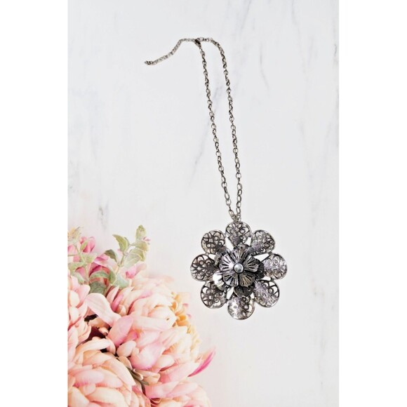 Womens Floral Necklace Pendant Filigree Statement Rhinestone Silver Tone - Picture 1 of 5